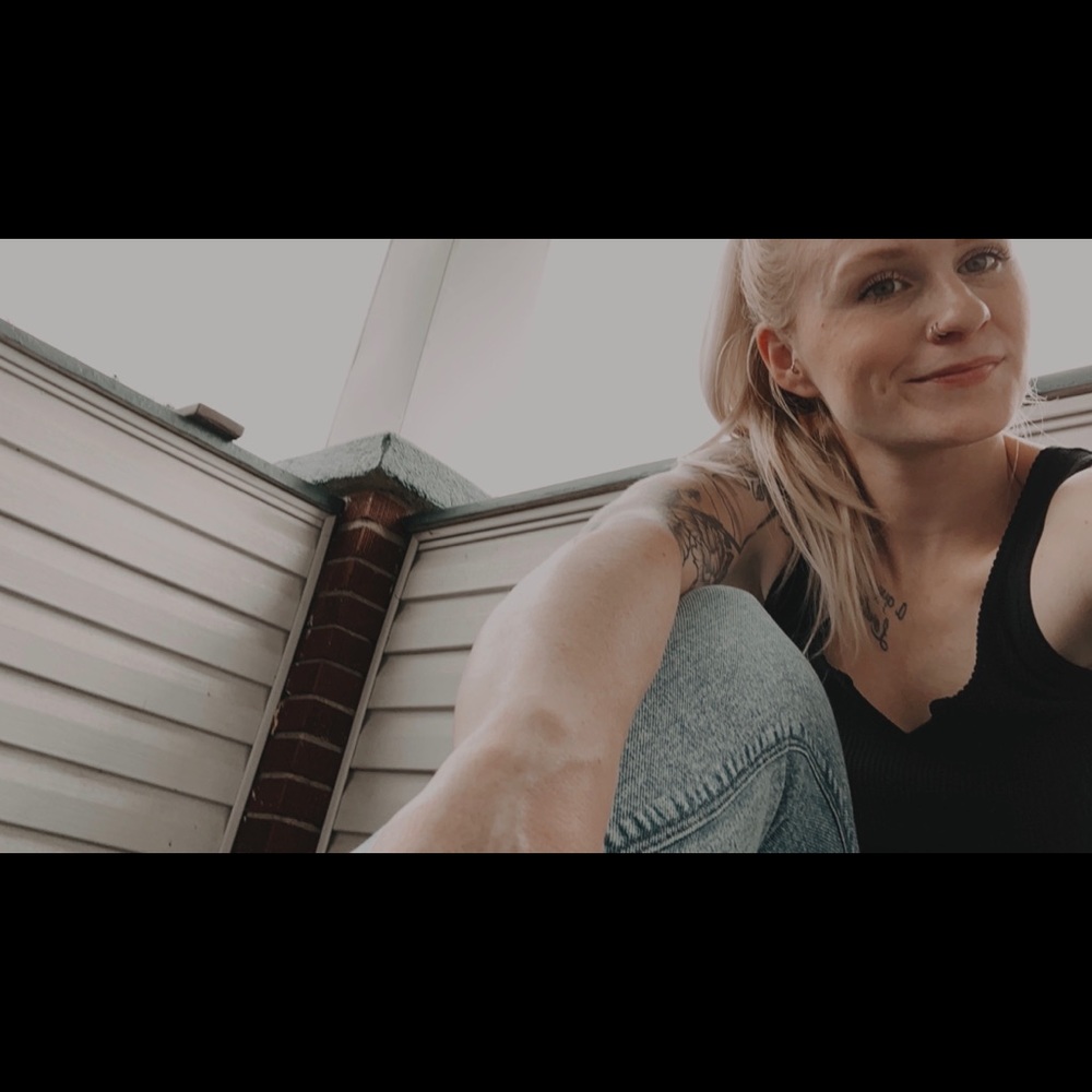 Meet your Posher, Abbi